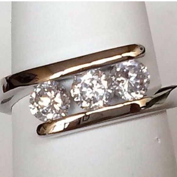 Silver Audrey Anniversary Ring Size 10 Rhodium Plated 3 Stone Triplet Zirconia - Picture 1 of 8